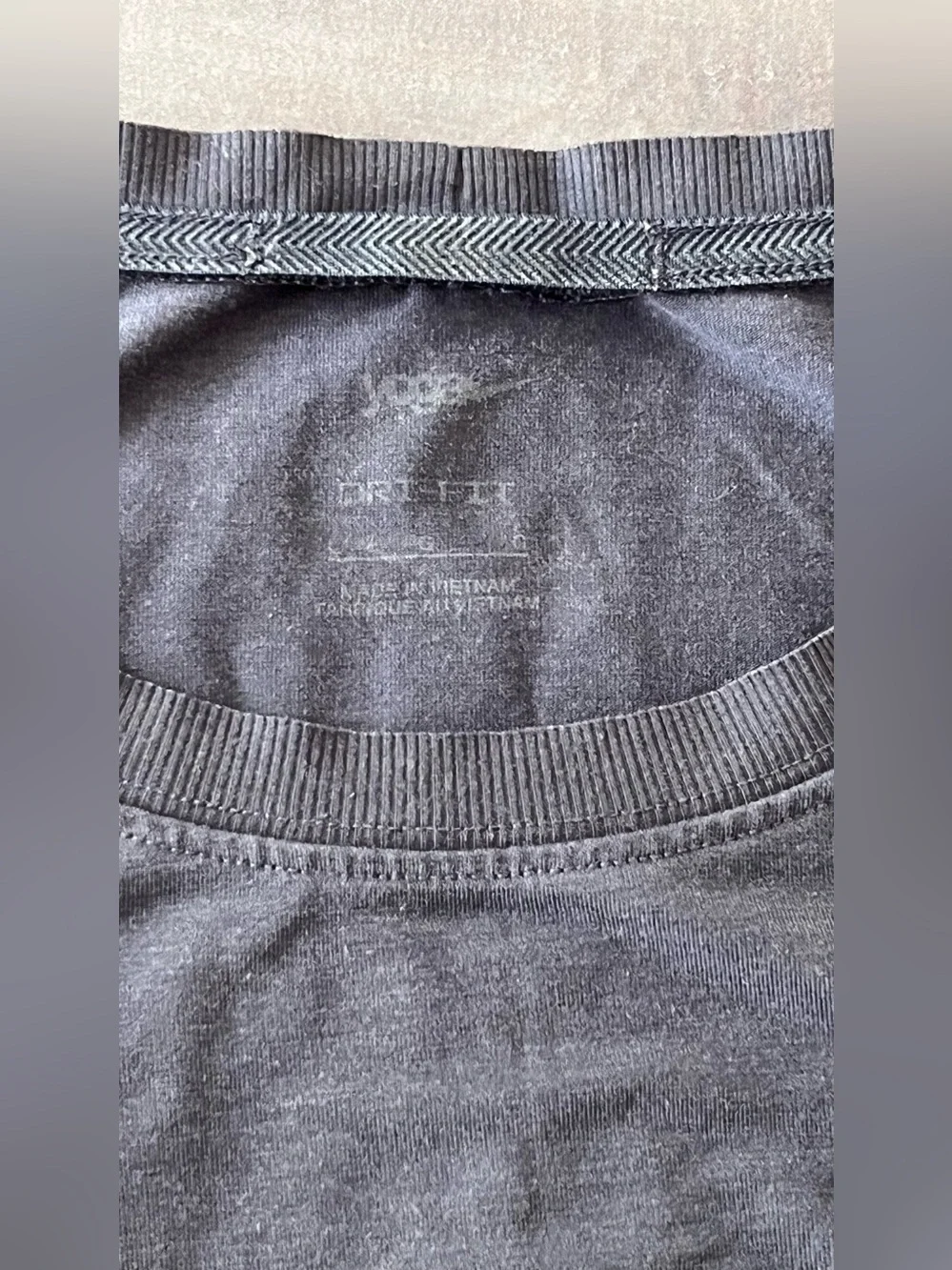 Nike Dri-Fit Men's Short Sleeve Crew Tee - gray size L